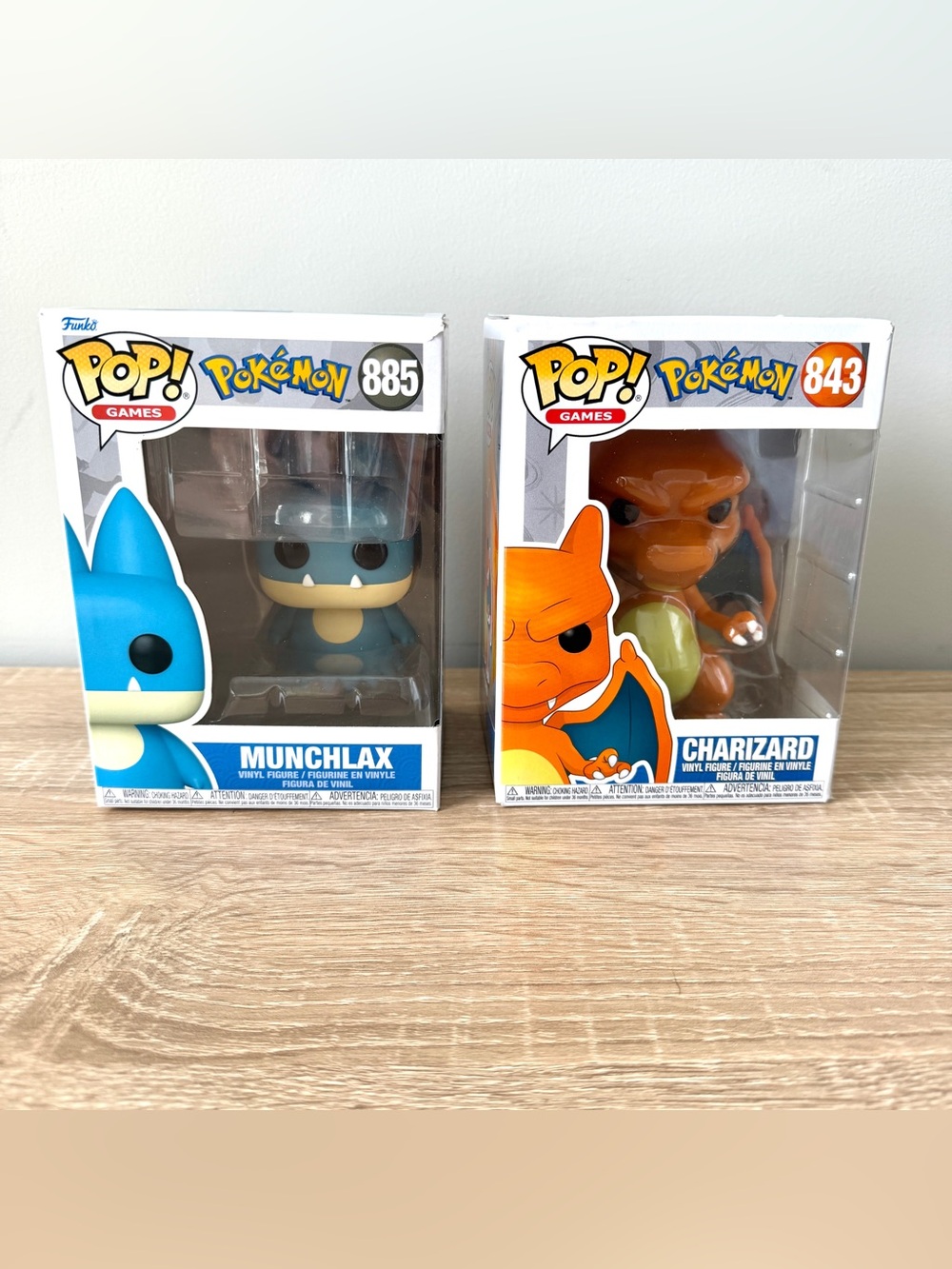 Funko Pop!  Pokémon  Munchlax #885 & Charizard #843